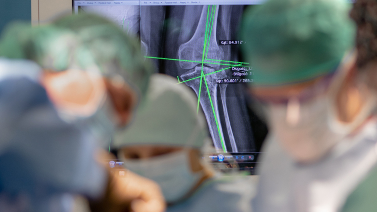 Lekarz posiadający specjalizację lub będący w trakcie specjalizacji w dziedzinie ortopedia i traumatologia narządu ruchu - ​Klinika Traumatologii i Ortopedii WIM-PIB